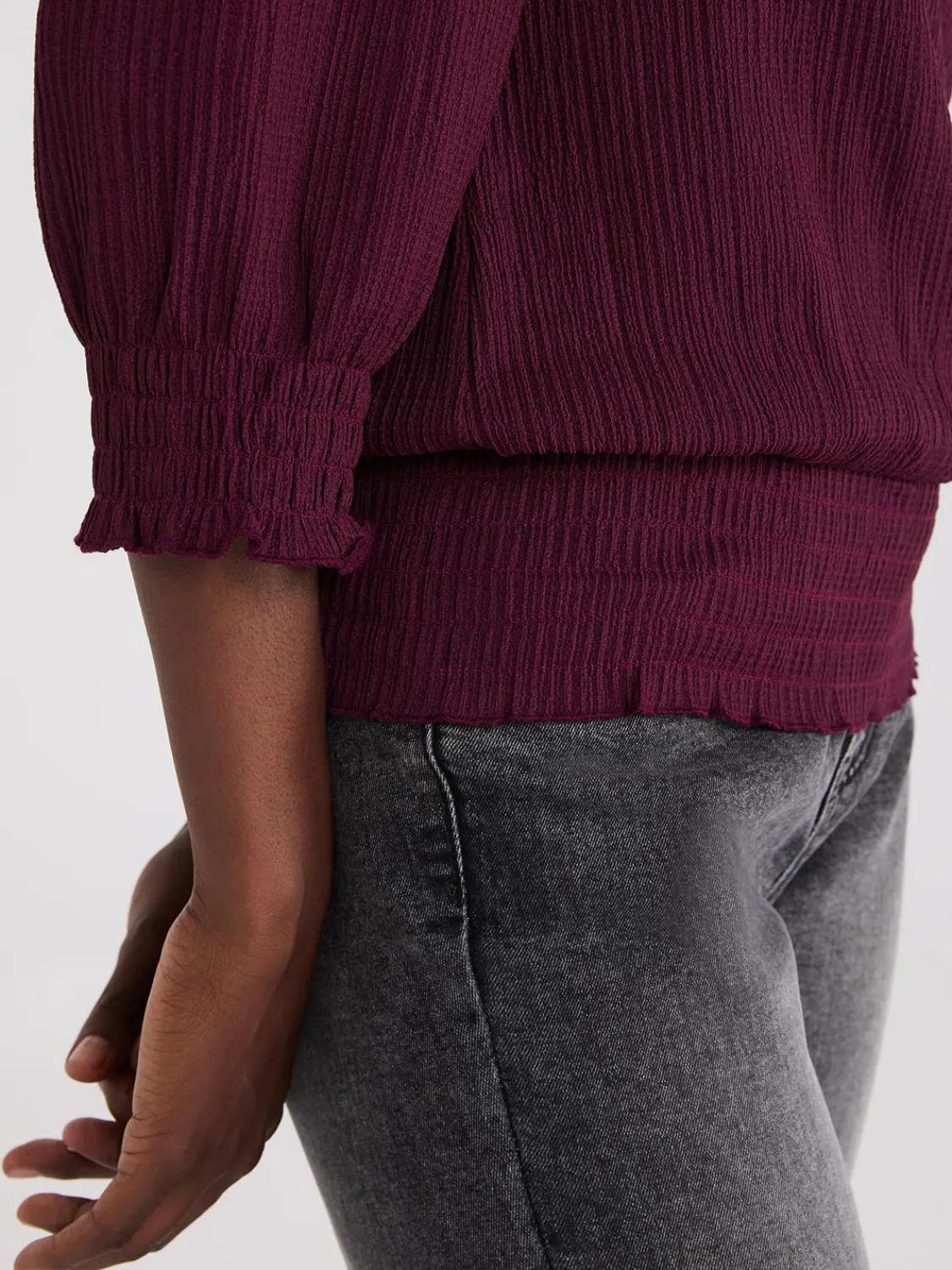 Suzy Shier Tops|Long Sleeve>Textured 3/4 Sleeve Round Neck Top