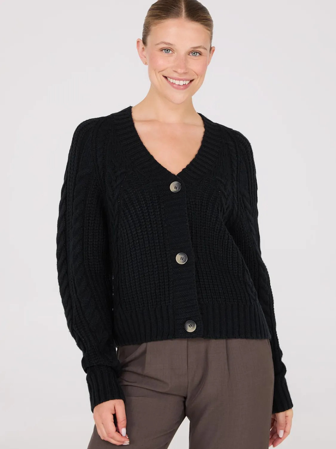 Suzy Shier Long Sleeve|Sweaters & Cardigans>V-Neck Multi Cable Cardigan